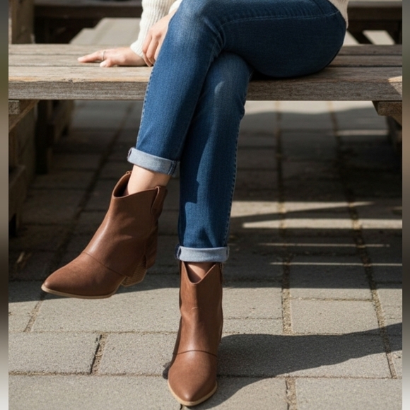 Altar'd State Shoes - Altar'd State Ginger Fold Over Boots,with a stylish block heel Size 7.5